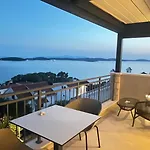 Top View Residence